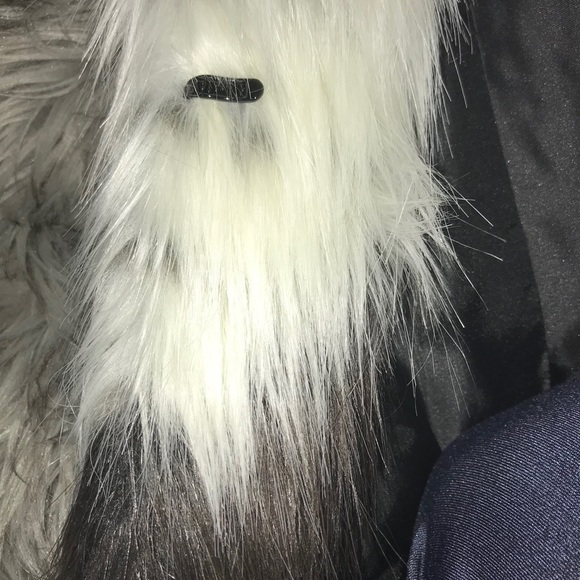 Guess faux fur vest - Picture 8 of 10